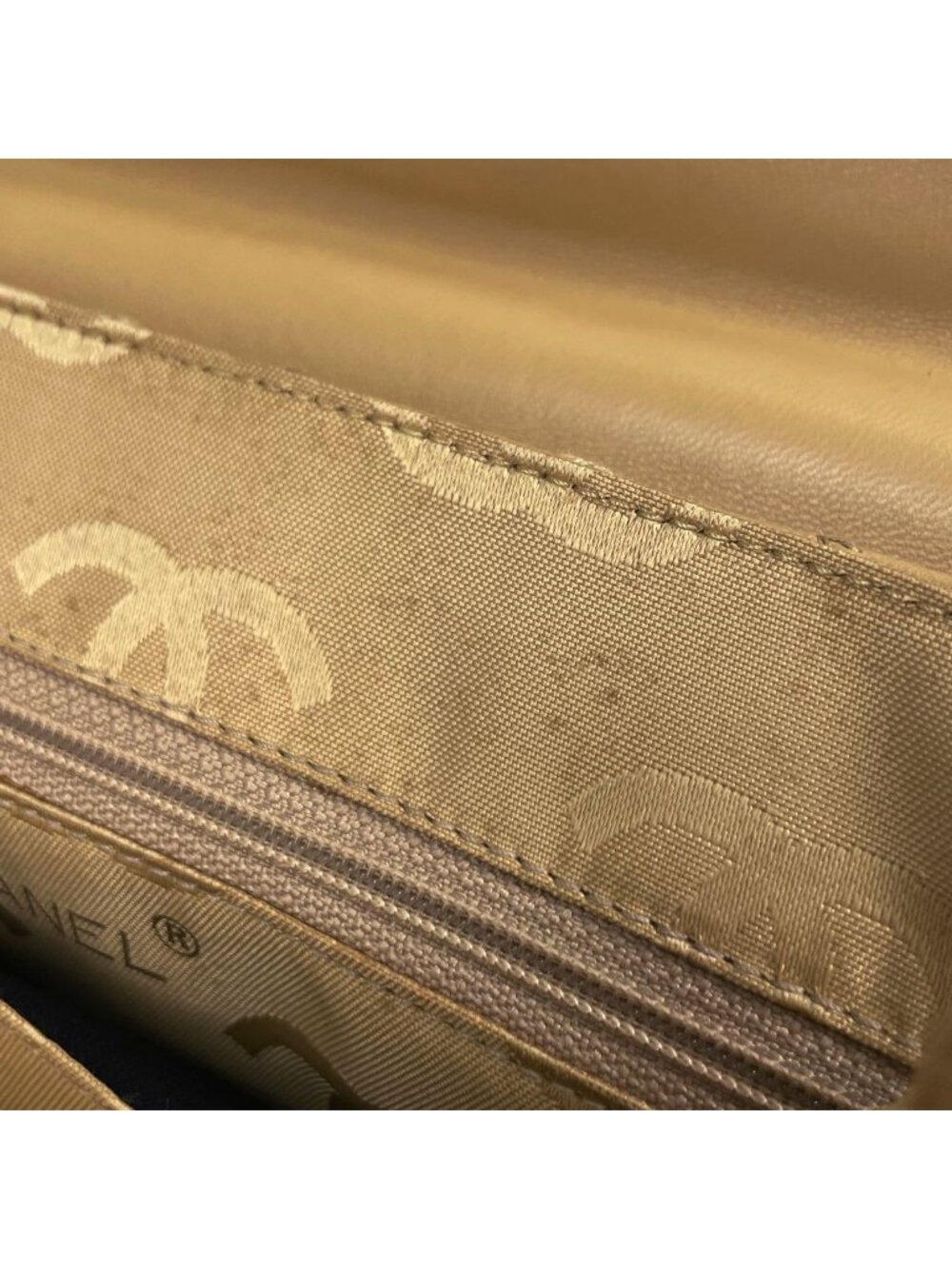 Chanel Shoulder Bag CC Logo Leather Beige - Picture 9 of 11